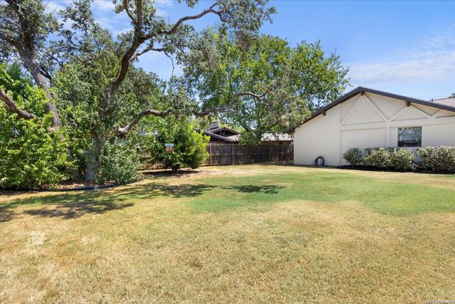 429 Lakeview Blvd., New Braunfels, TX 78130