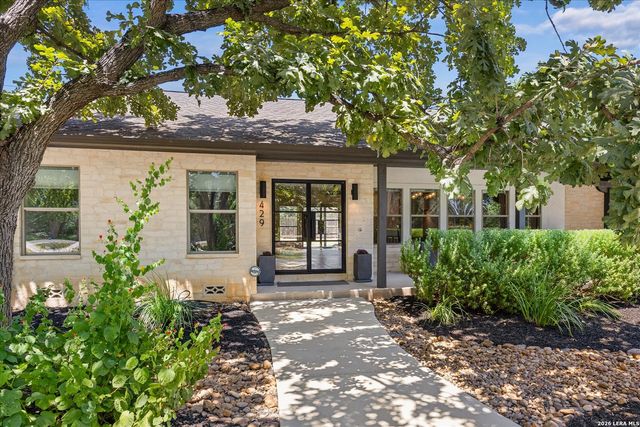 429 Lakeview Blvd., New Braunfels, TX 78130