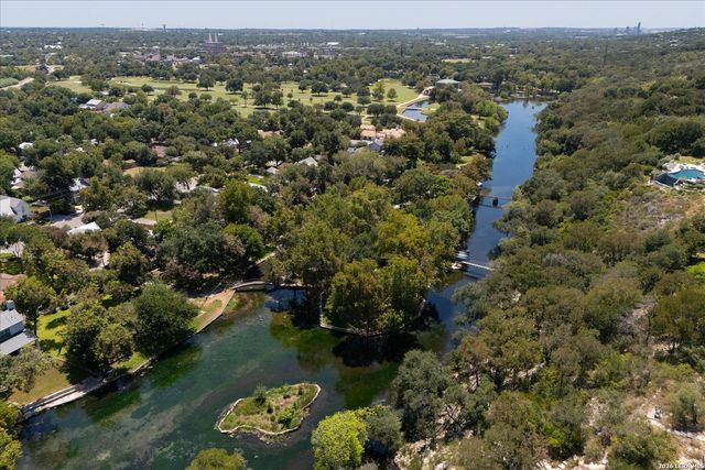 429 Lakeview Blvd., New Braunfels, TX 78130