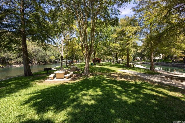 429 Lakeview Blvd., New Braunfels, TX 78130