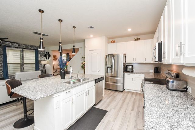 17250 Texas Willow Dr, Tomball, TX 77377
