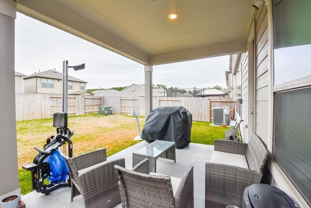 17250 Texas Willow Dr, Tomball, TX 77377