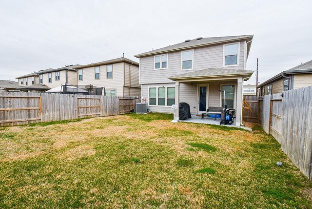 17250 Texas Willow Dr, Tomball, TX 77377