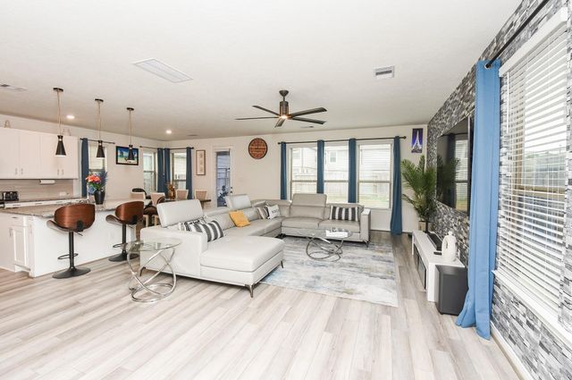 17250 Texas Willow Dr, Tomball, TX 77377