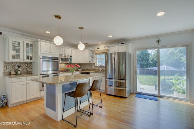 59 W Washington Avenue, Atlantic Highlands, NJ 07716