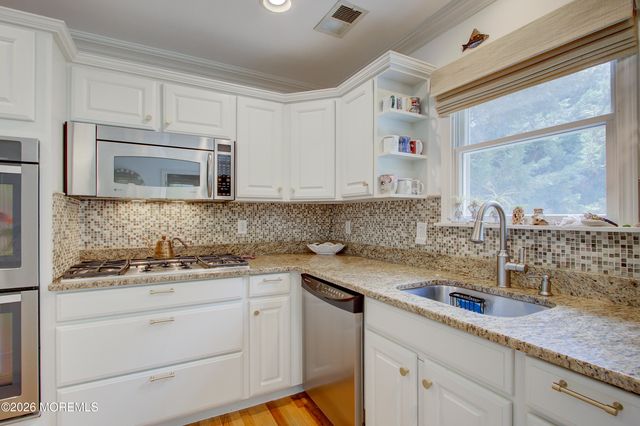 59 W Washington Avenue, Atlantic Highlands, NJ 07716