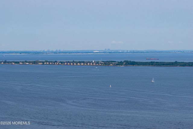 59 W Washington Avenue, Atlantic Highlands, NJ 07716