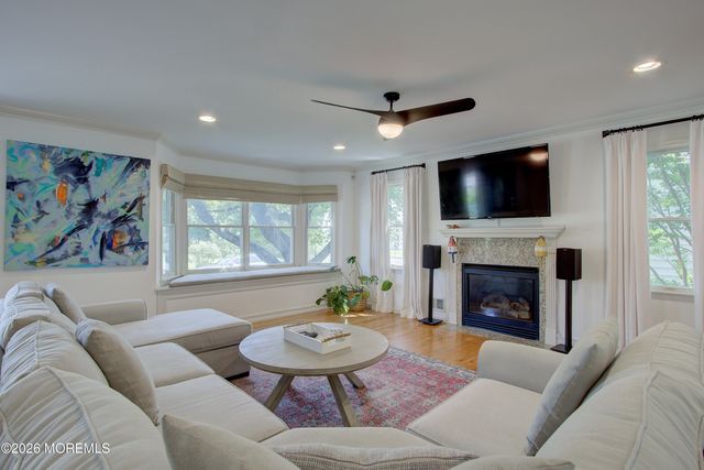 59 W Washington Avenue, Atlantic Highlands, NJ 07716