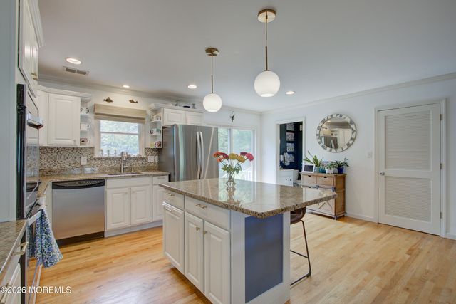 59 W Washington Avenue, Atlantic Highlands, NJ 07716