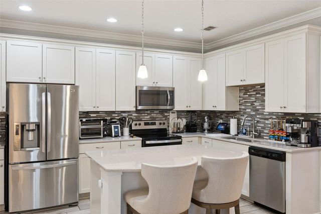 9938 EAGLE CREEK CENTER BOULEVARD, Orlando, FL 32832