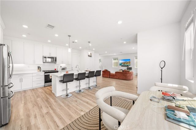 2860 Sapphire Road, La Verne, CA 91750