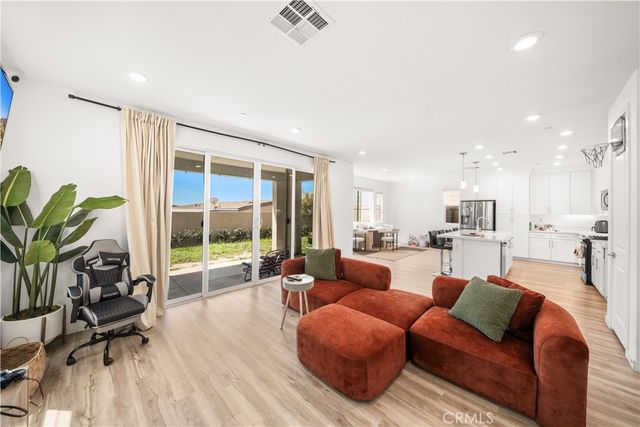 2860 Sapphire Road, La Verne, CA 91750
