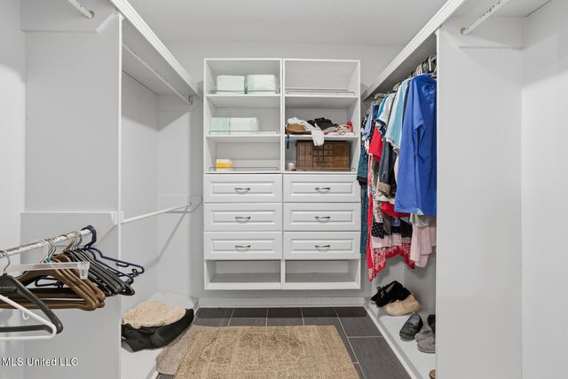 420 Shadow Lake Cove, Raymond, MS 39154