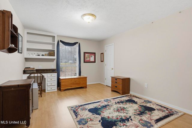 420 Shadow Lake Cove, Raymond, MS 39154