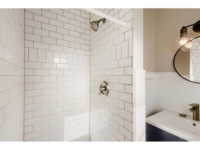 4695 S Kalamath St, Englewood, CO 80110