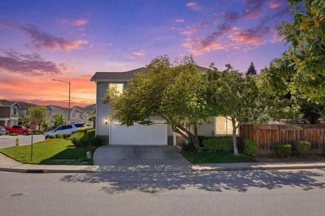 17765 Calle Hermosa, Morgan Hill, CA 95037