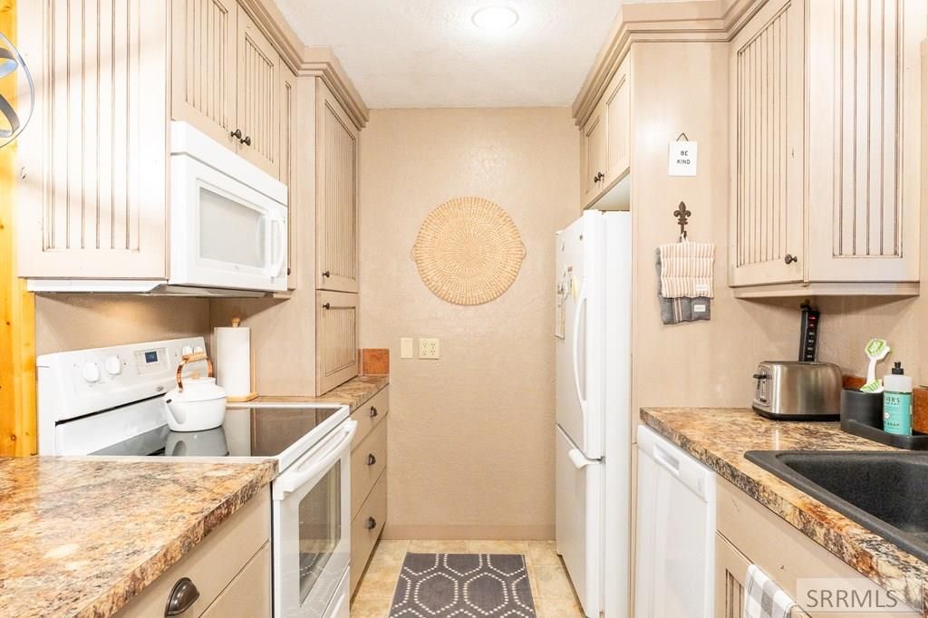 Image 6 of property listing at 3505 Rocky Lane, Island Park, ID 83429
