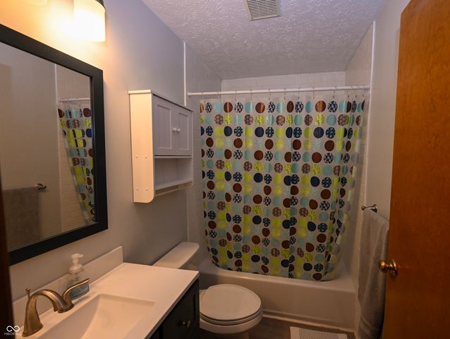 8013 Turkel Court, Fishers, IN 46038
