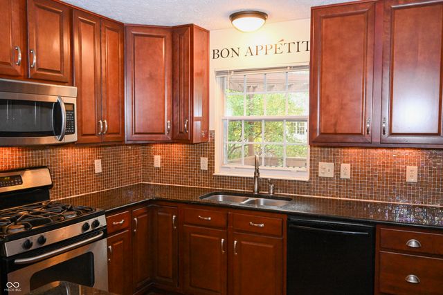 8013 Turkel Court, Fishers, IN 46038