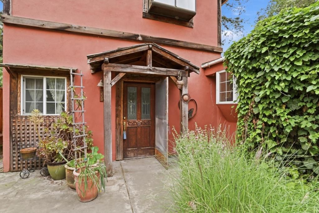 Image 3 of property listing at 339 Brookwood Avenue, San Jose, CA 95116