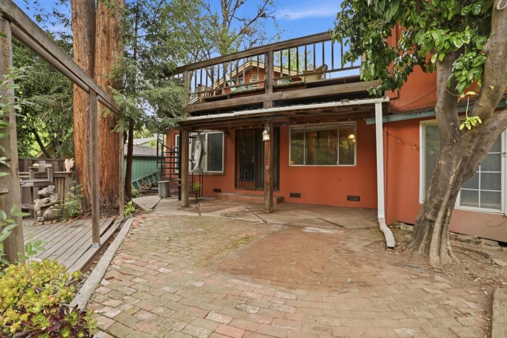 Image 33 of property listing at 339 Brookwood Avenue, San Jose, CA 95116