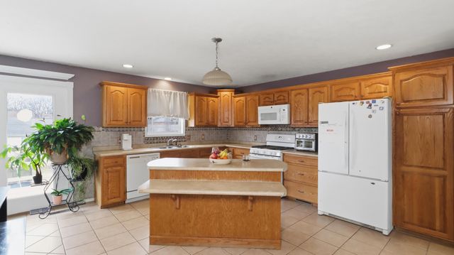 2355 Mcfarland Drive, West Plains, MO 65775