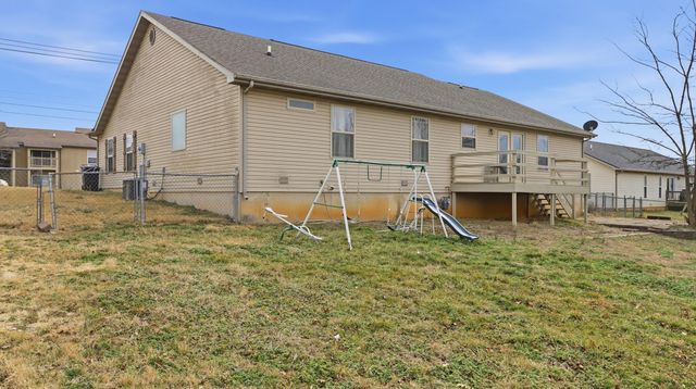 2355 Mcfarland Drive, West Plains, MO 65775