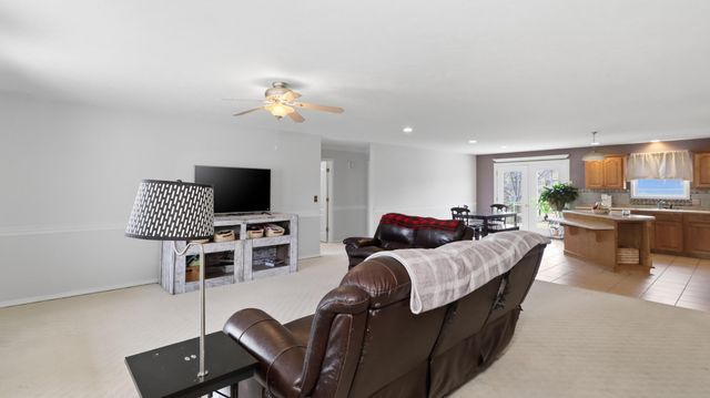 2355 Mcfarland Drive, West Plains, MO 65775