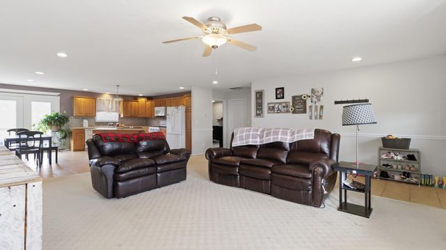 2355 Mcfarland Drive, West Plains, MO 65775