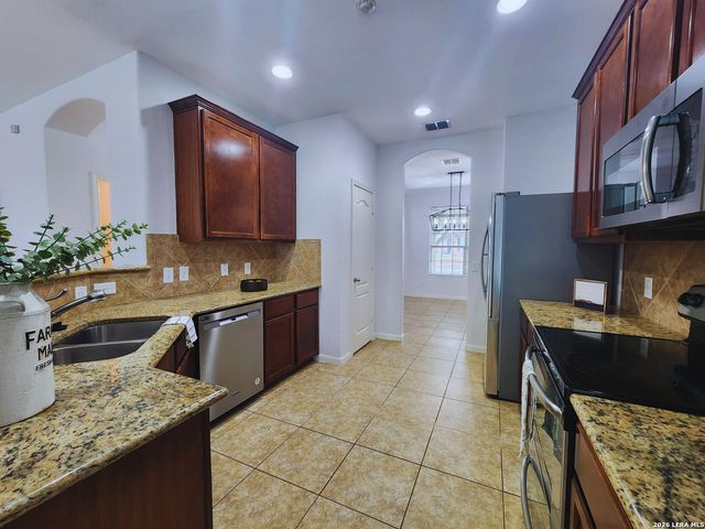 209 TOWN CREEK WAY, Cibolo, TX 78108