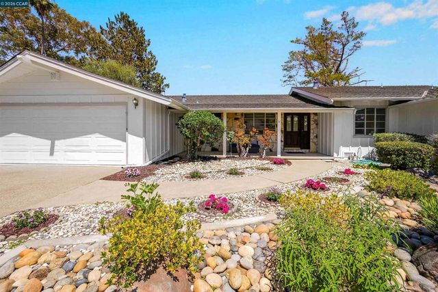 61 Sullivan Dr, Moraga, CA 94556
