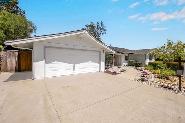 61 Sullivan Dr, Moraga, CA 94556