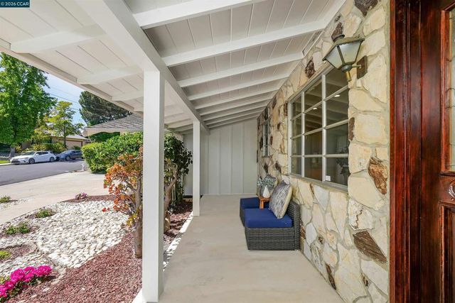 61 Sullivan Dr, Moraga, CA 94556