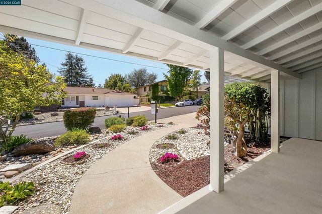 61 Sullivan Dr, Moraga, CA 94556