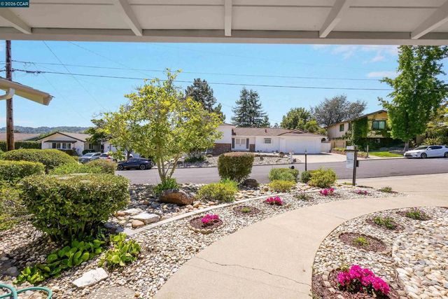 61 Sullivan Dr, Moraga, CA 94556