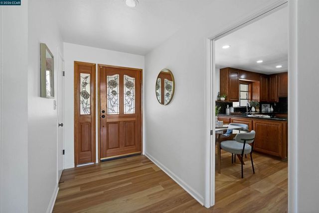 61 Sullivan Dr, Moraga, CA 94556