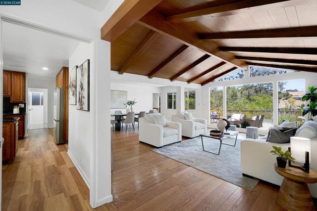 61 Sullivan Dr, Moraga, CA 94556