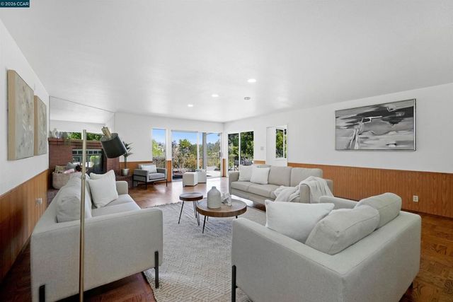 61 Sullivan Dr, Moraga, CA 94556