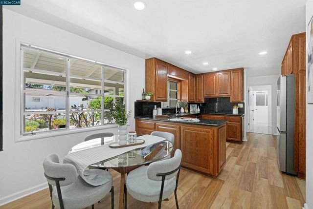 61 Sullivan Dr, Moraga, CA 94556