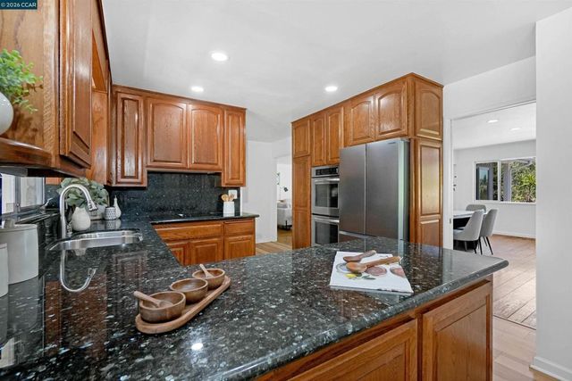 61 Sullivan Dr, Moraga, CA 94556