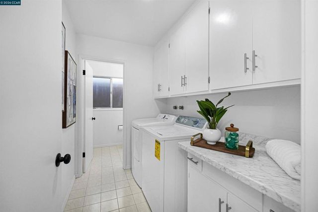 61 Sullivan Dr, Moraga, CA 94556