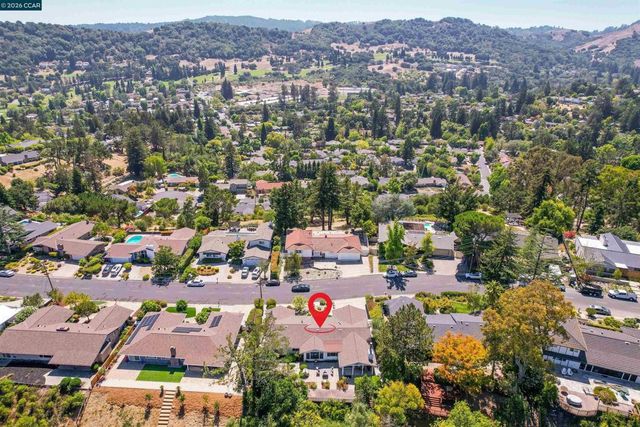 61 Sullivan Dr, Moraga, CA 94556