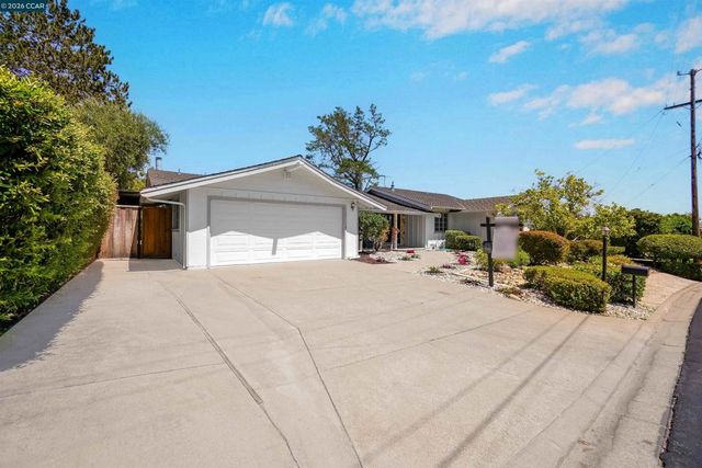 61 Sullivan Dr, Moraga, CA 94556