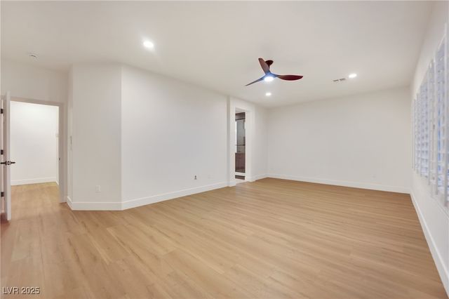 1668 Wellington Springs Avenue, Henderson, NV 89052