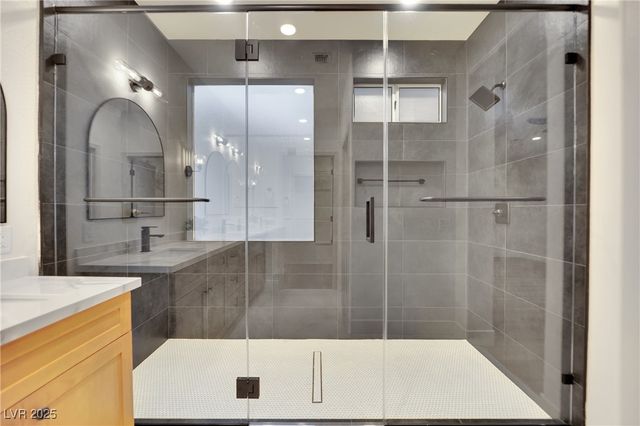 1668 Wellington Springs Avenue, Henderson, NV 89052