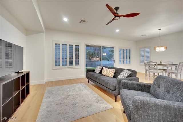 1668 Wellington Springs Avenue, Henderson, NV 89052