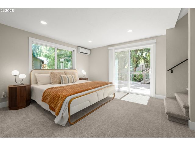 27 MARLBORO Ln, Eugene, OR 97405