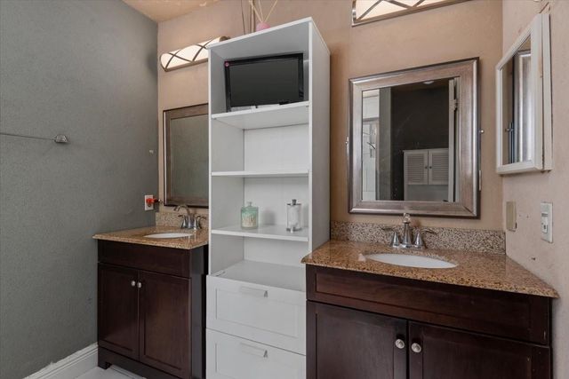9522 Wellsworth Drive, Houston, TX 77083