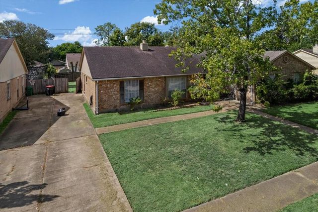 9522 Wellsworth Drive, Houston, TX 77083