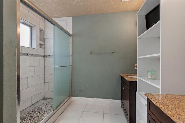 9522 Wellsworth Drive, Houston, TX 77083